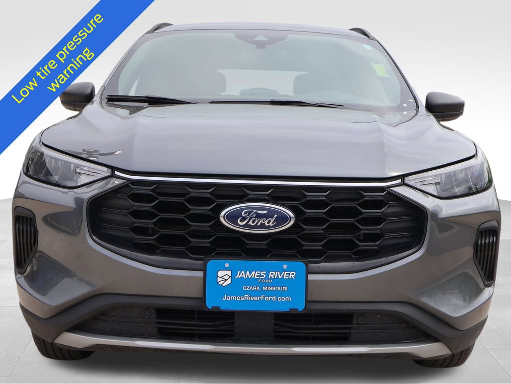 Certified 2025 Ford Escape ST-Line AWD/4WD image 8