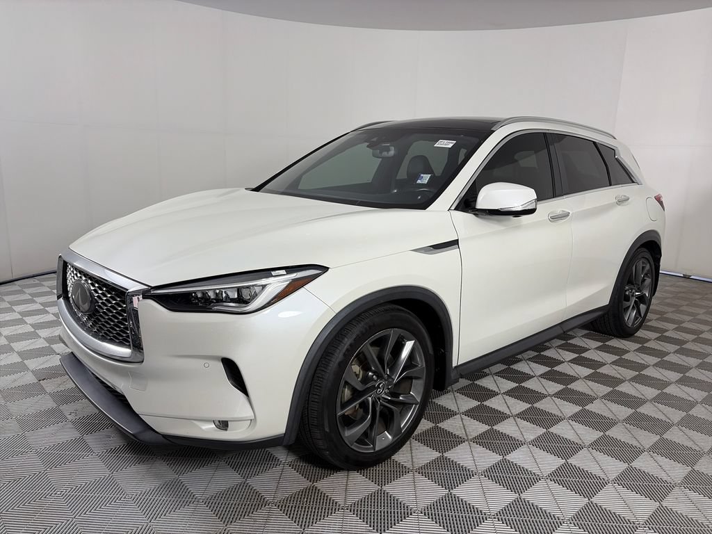 Used 2019 INFINITI QX50 Essential w/ Sensory Package AWD/4WD video 3