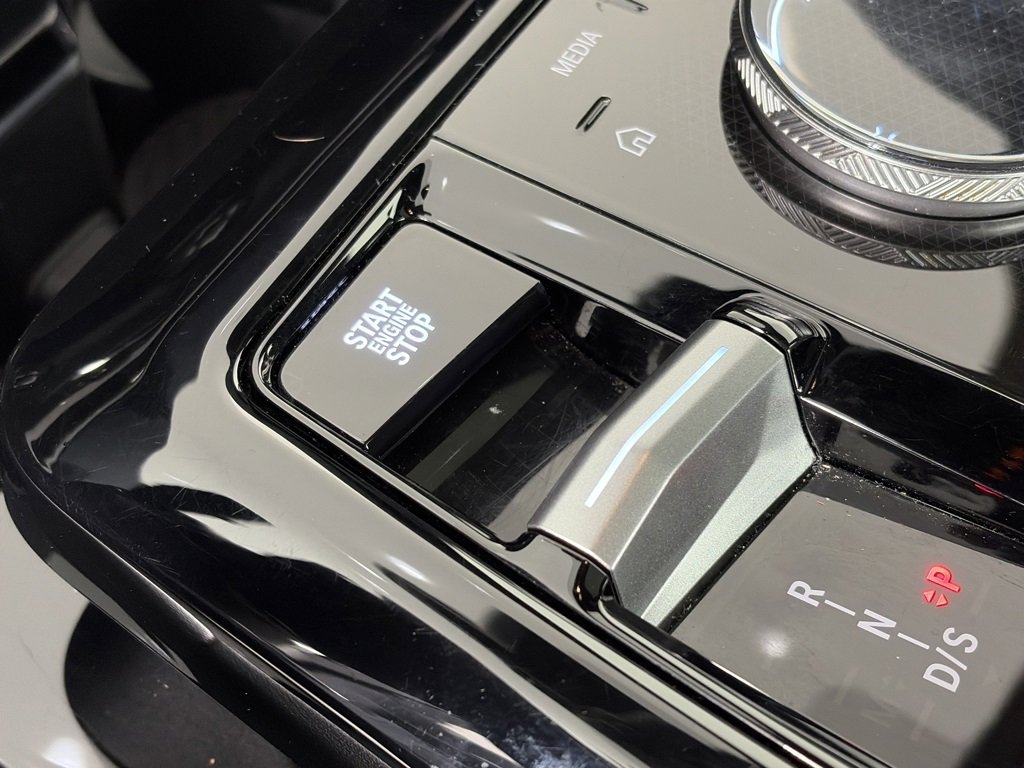 Used 2024 BMW 530i xDrive image 22