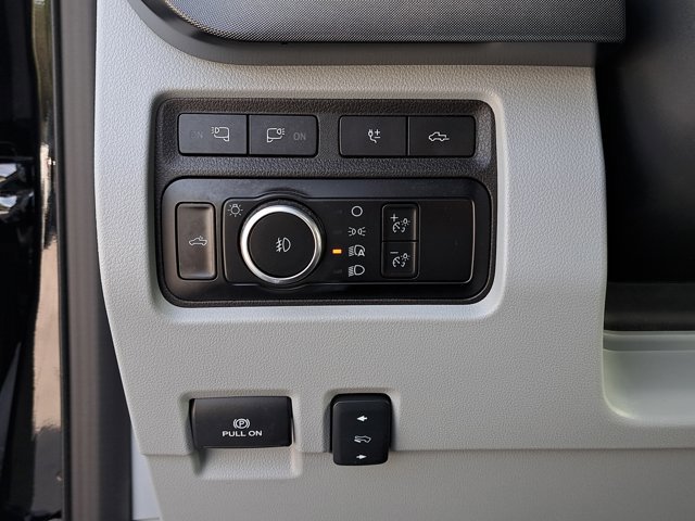 Certified 2024 Ford F250 Limited w/ FX4 Off-Road Package image 23