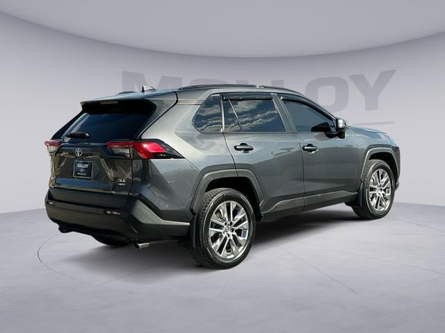 Used 2020 Toyota RAV4 XLE Premium image 6