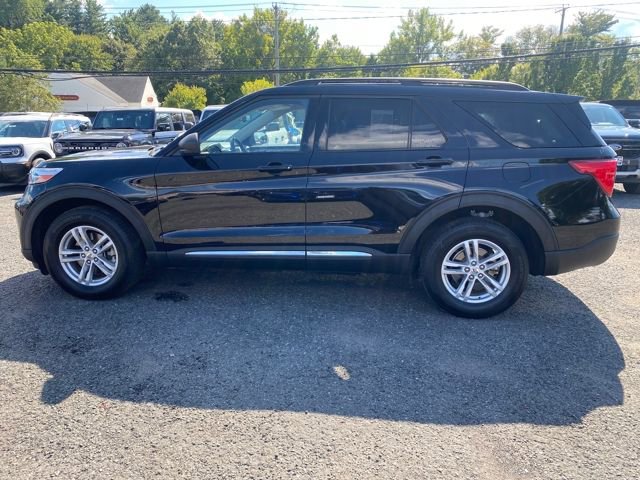 Certified 2022 Ford Explorer XLT w/ Equipment Group 202A image 4