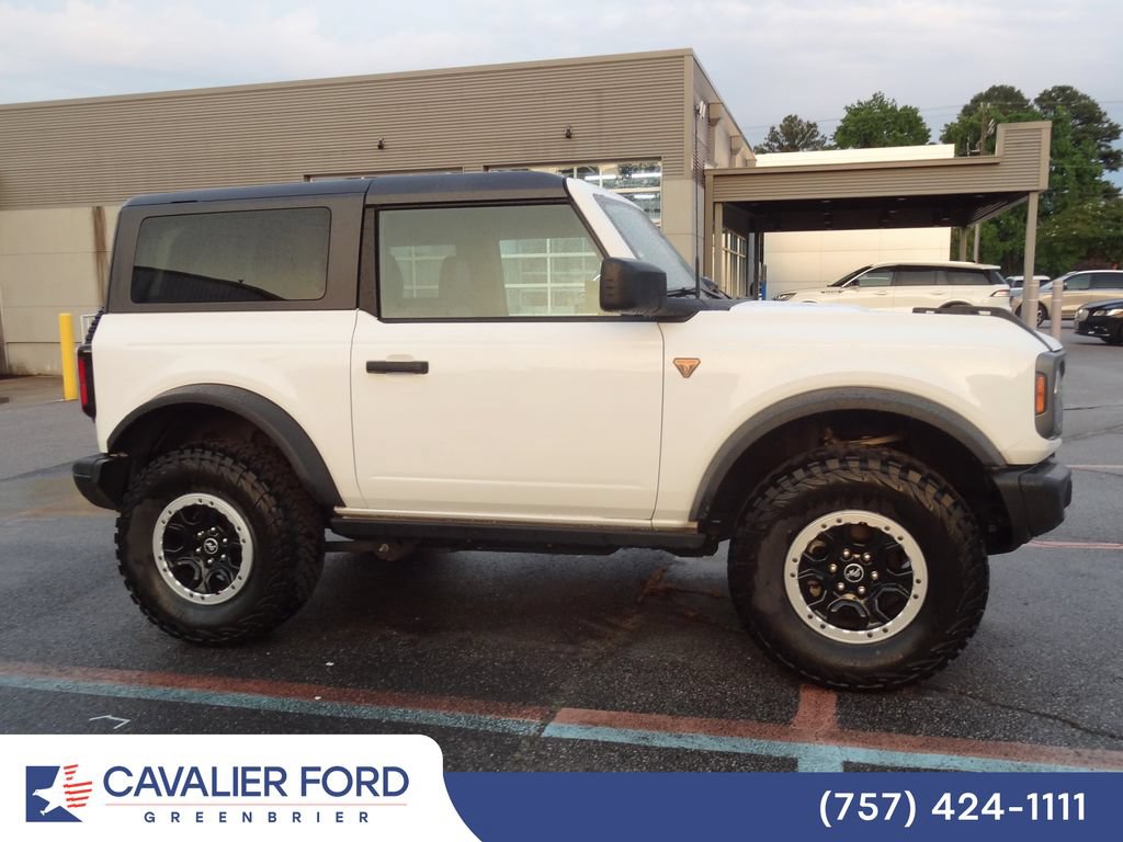 Certified 2023 Ford Bronco Badlands w/ Sasquatch Package AWD/4WD image 3