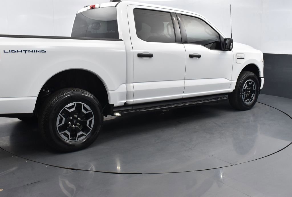 Certified 2023 Ford F150 Lightning XLT image 5