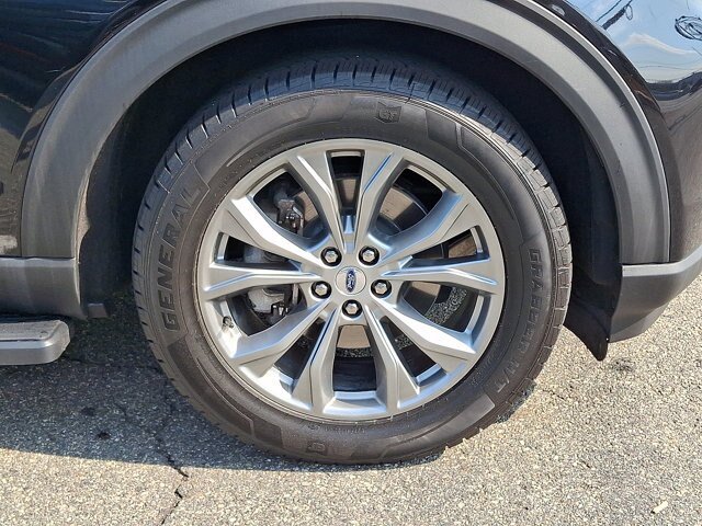 Certified 2023 Ford Explorer XLT w/ Equipment Group 202A AWD/4WD image 19