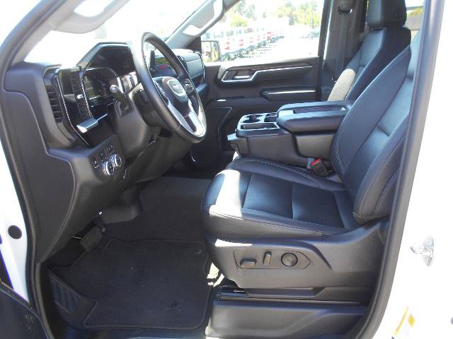 Used 2024 GMC Sierra 1500 SLT AWD/4WD image 5