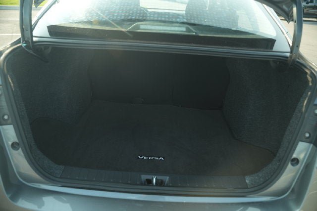 Used 2025 Nissan Versa SV FWD image 18
