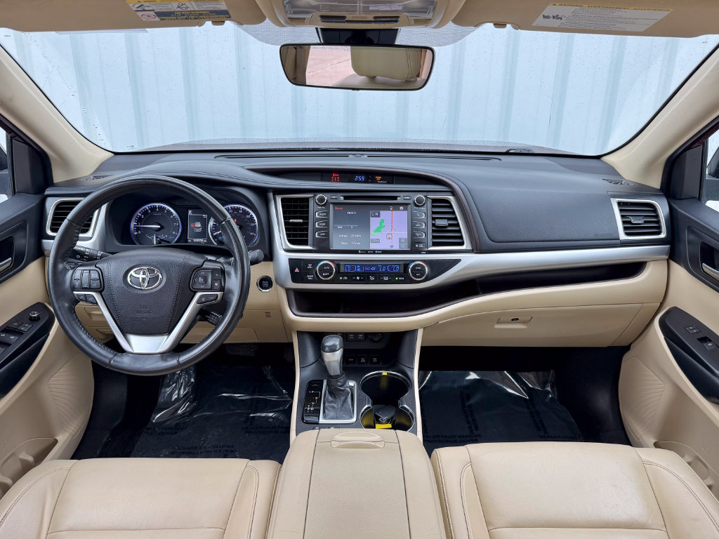 Used 2019 Toyota Highlander XLE AWD/4WD image 37