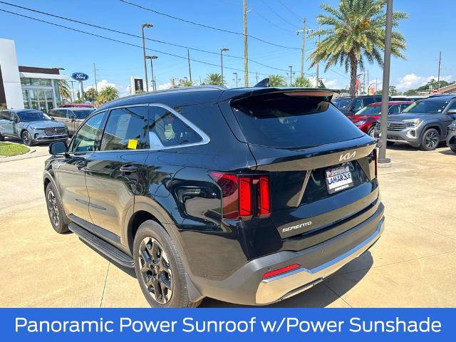 Used 2025 Kia Sorento S w/ Panoramic Sunroof Package FWD image 5