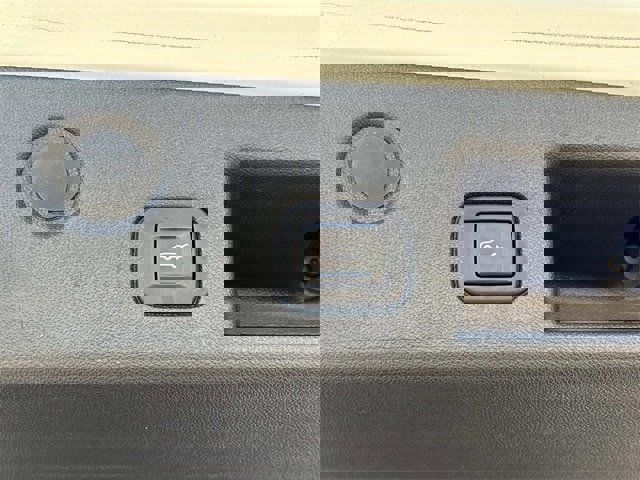 Used 2020 Chevrolet Equinox Premier image 13