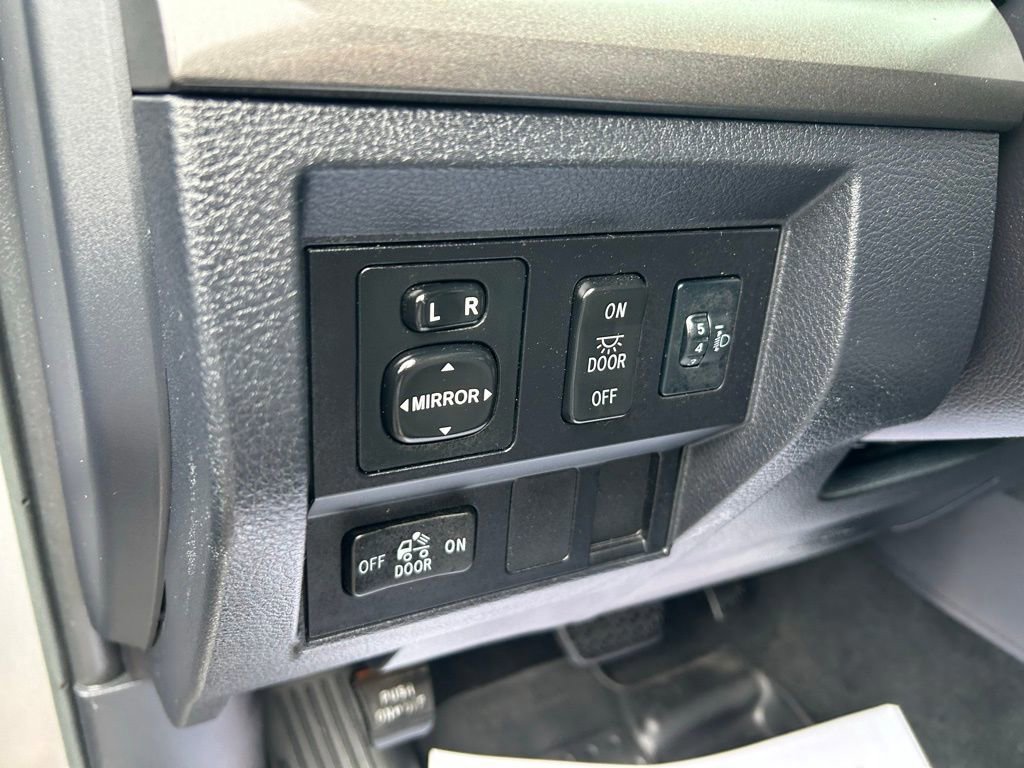 Used 2017 Toyota Tundra SR5 w/ TRD Off Road Package image 19