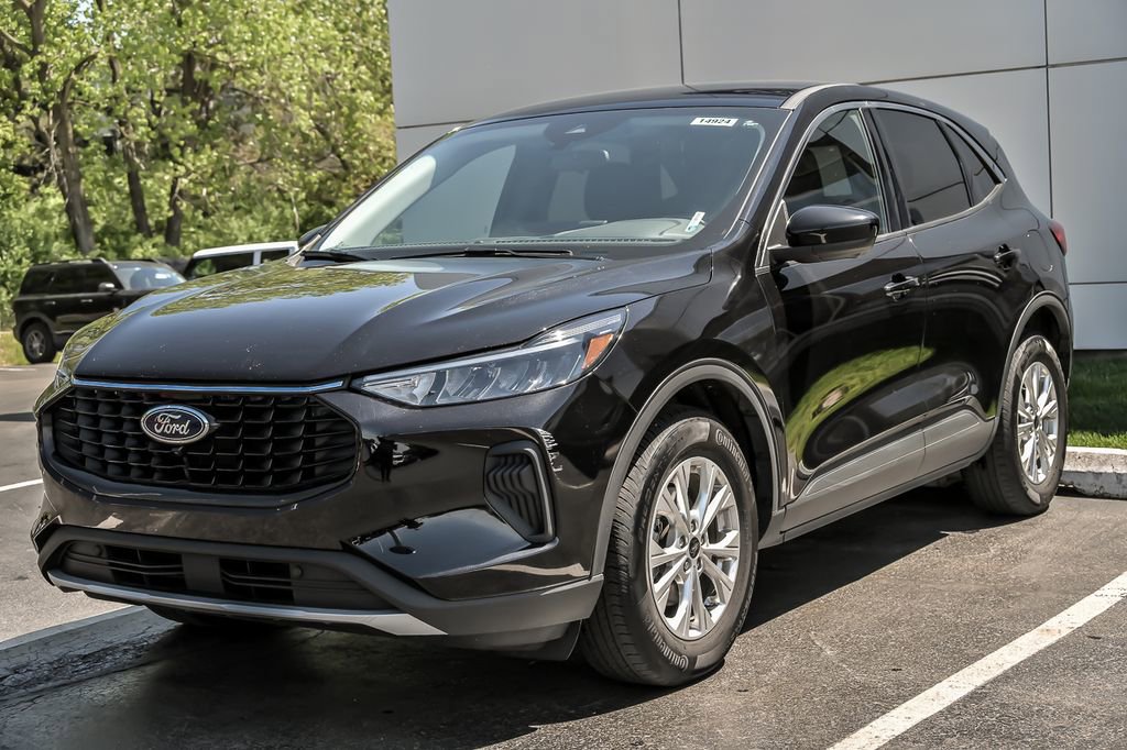 Certified 2023 Ford Escape Active w/ Tech Pack #2 AWD/4WD image 5