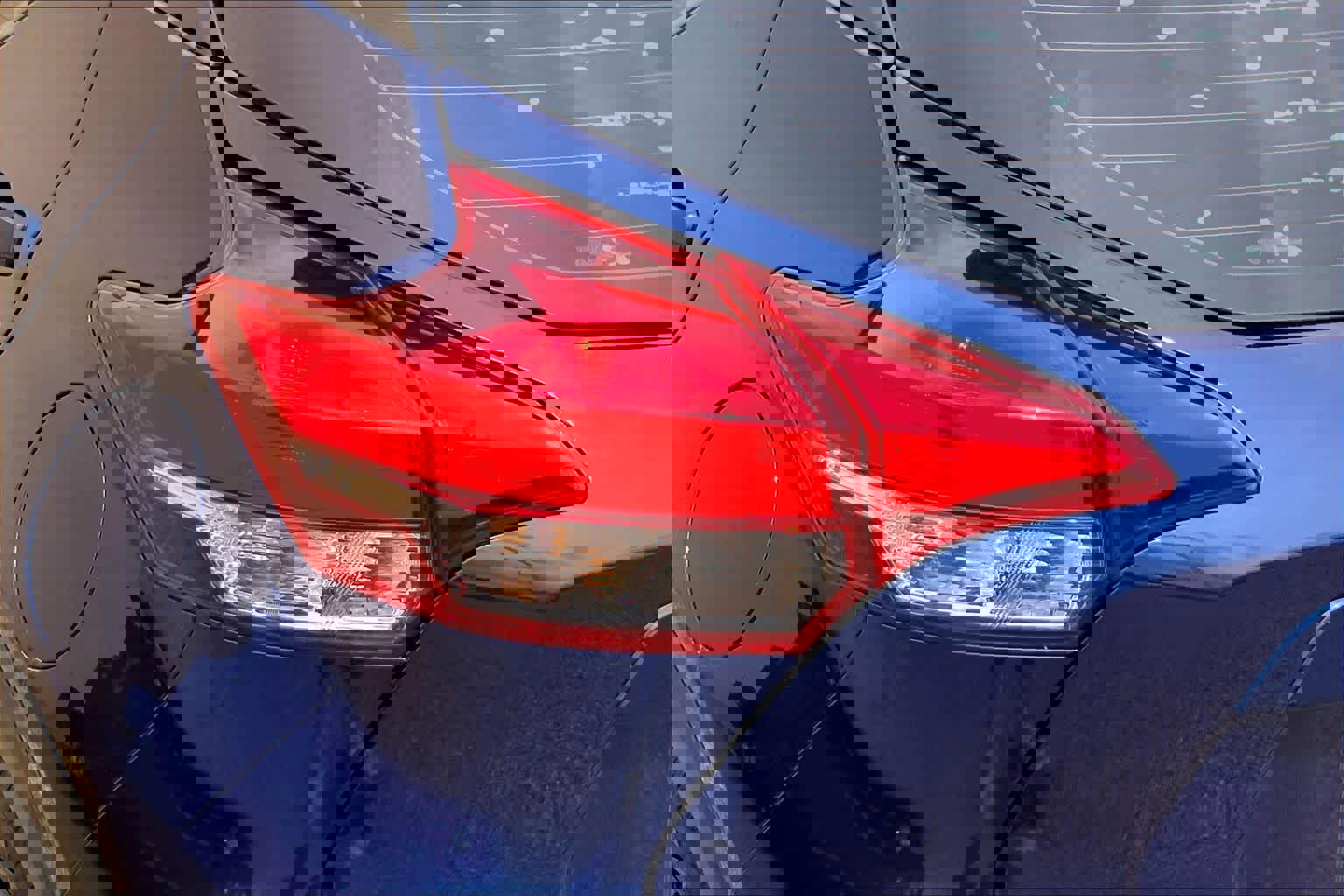 Used 2020 Nissan Kicks SR image 29