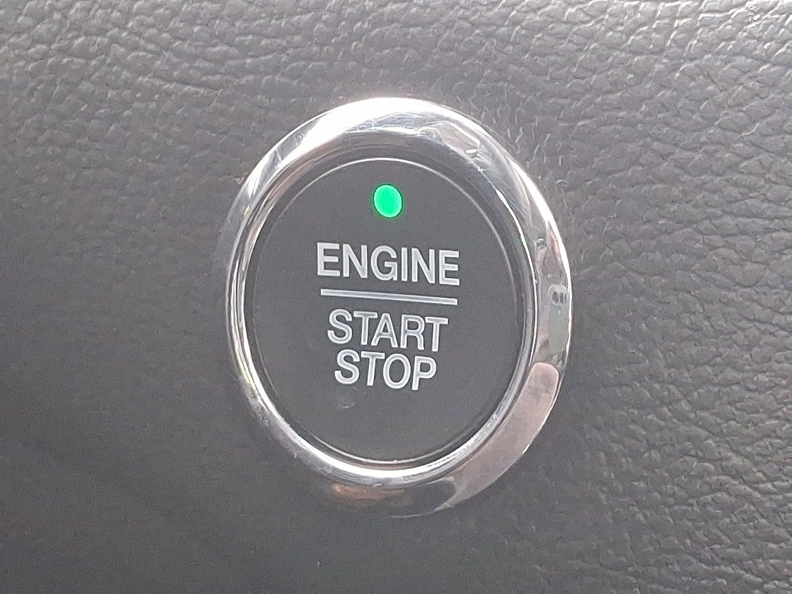 Certified 2019 Ford Edge Titanium w/ Equipment Group 301A image 24