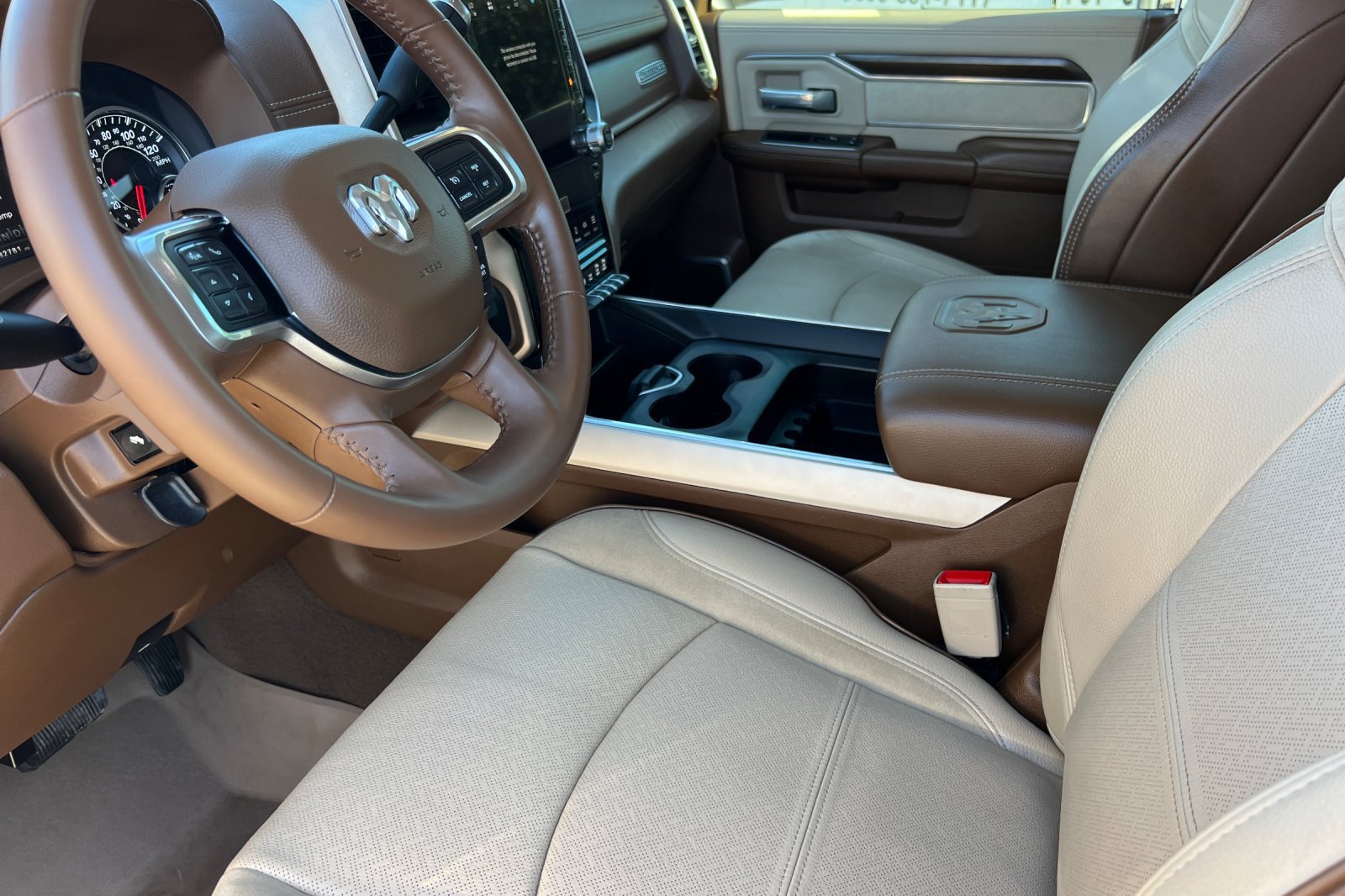 Used 2022 RAM 2500 Laramie AWD/4WD image 12