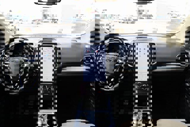 Certified 2022 Ford Edge SEL image 11