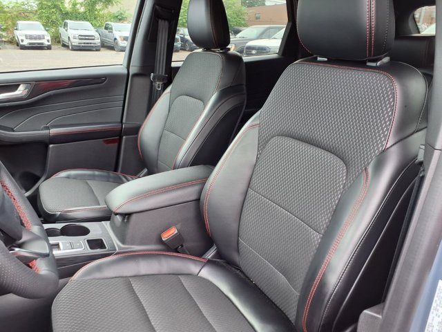Certified 2024 Ford Escape ST-Line w/ Tech Pack #1 AWD/4WD image 2