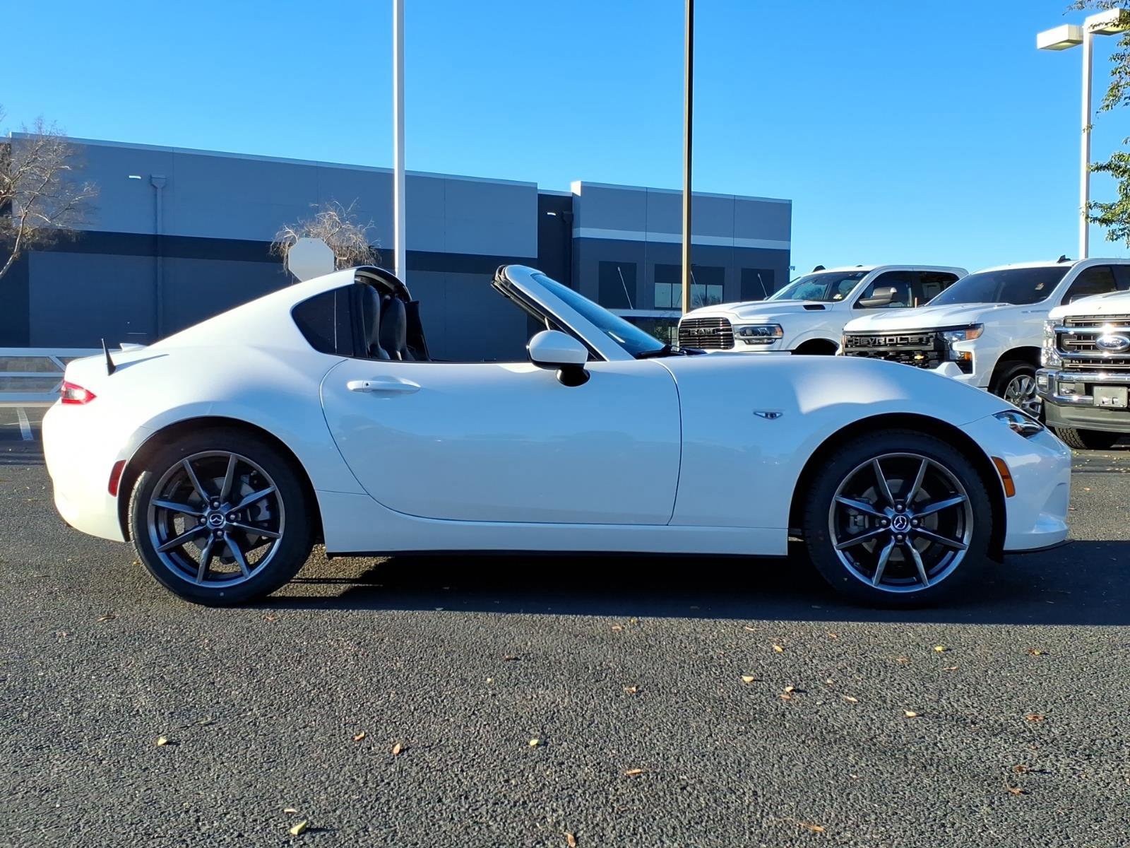 Used 2019 MAZDA MX-5 Miata RF Grand Touring image 2