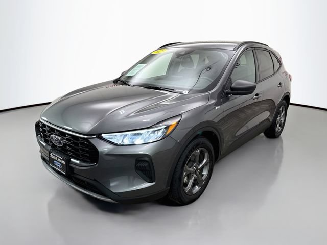 Certified 2025 Ford Escape ST-Line FWD image 3