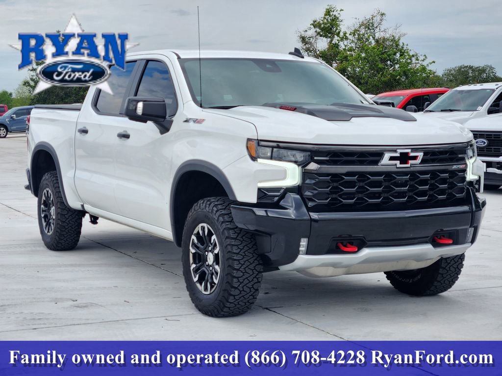Used 2024 Chevrolet Silverado 1500 ZR2 w/ Technology Package image 4