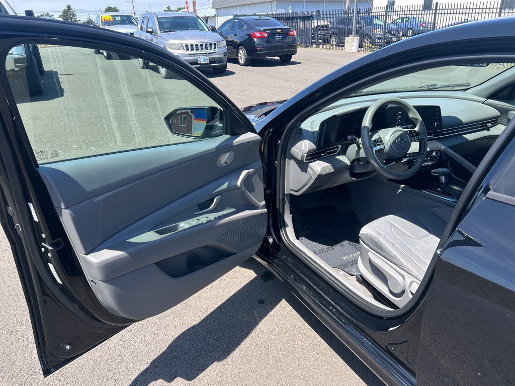 Used 2021 Hyundai Elantra SEL FWD image 12