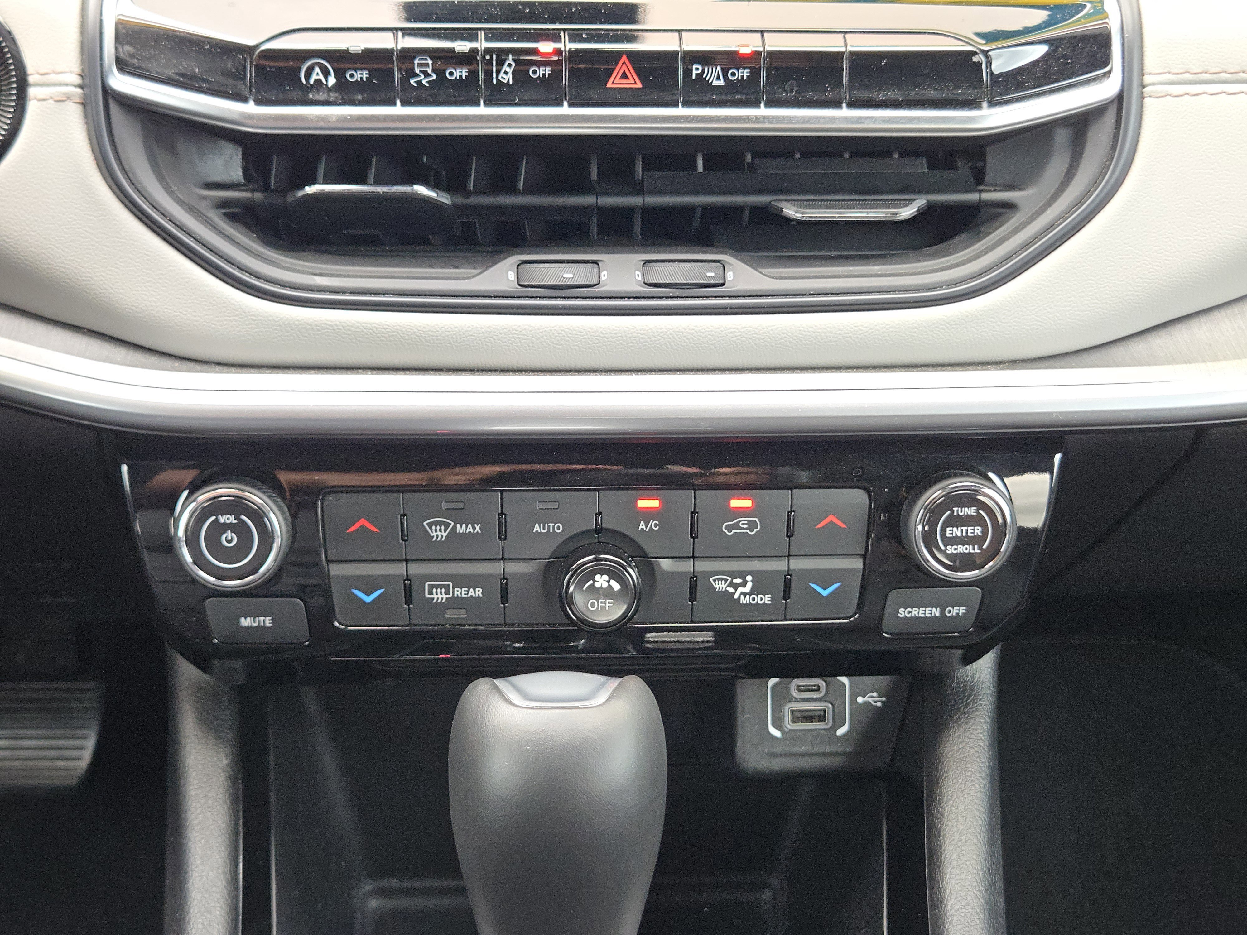 Used 2025 Jeep Compass Limited AWD/4WD image 20