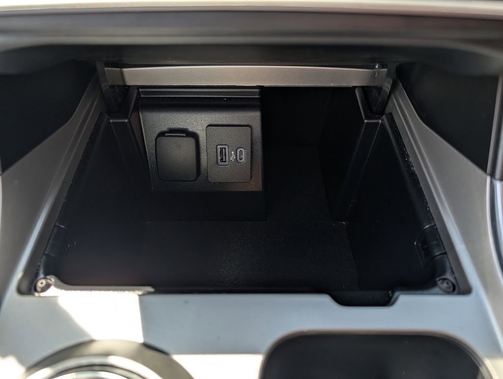 Certified 2023 Ford Explorer XLT w/ Equipment Group 202A RWD image 13