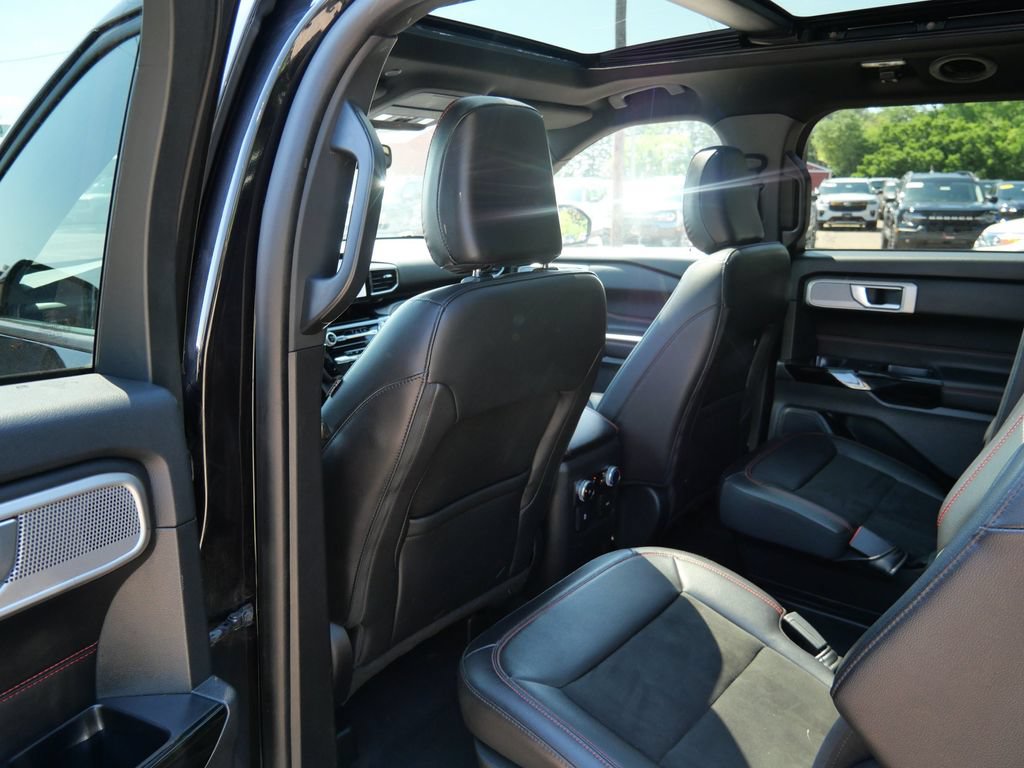 Certified 2023 Ford Explorer ST-Line w/ Class IV Trailer Tow Package AWD/4WD image 15