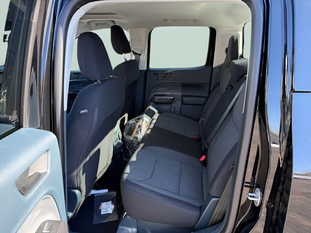 Certified 2025 Ford Maverick XLT w/ XLT Luxury Package AWD/4WD image 5