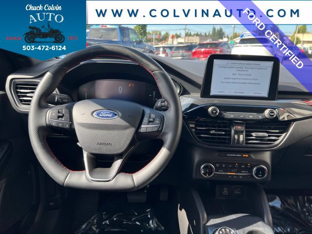 Certified 2025 Ford Escape ST-Line Select AWD/4WD image 18