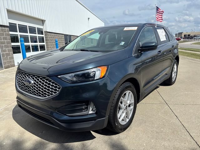 Certified 2024 Ford Edge SEL w/ Convenience Package AWD/4WD image 3