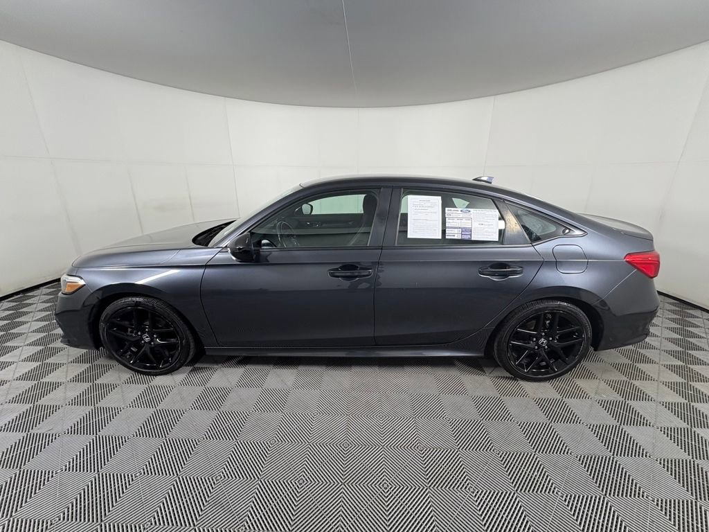 Used 2022 Honda Civic Sport image 2