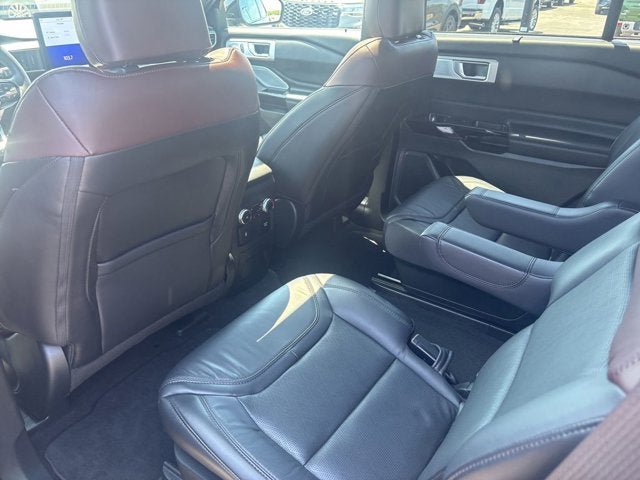 Certified 2023 Ford Explorer Platinum w/ Technology Package AWD/4WD image 18