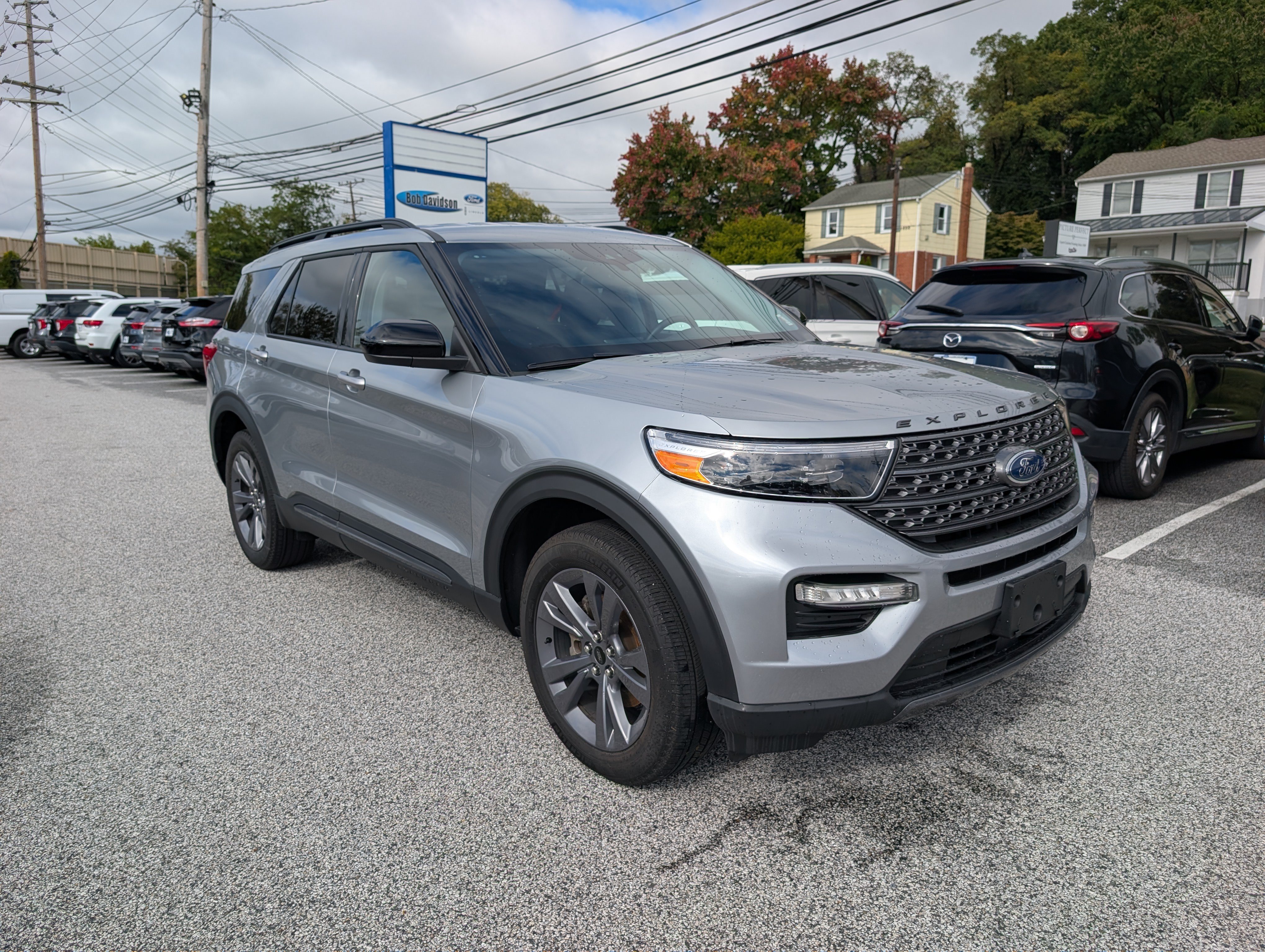 Certified 2023 Ford Explorer XLT w/ Equipment Group 202A AWD/4WD image 9