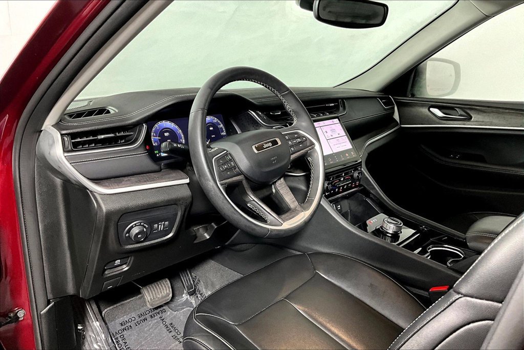 Used 2023 Jeep Grand Cherokee Limited RWD image 13