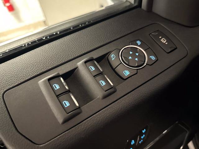 Certified 2020 Ford F250 Platinum w/ FX4 Off-Road Package AWD/4WD image 13