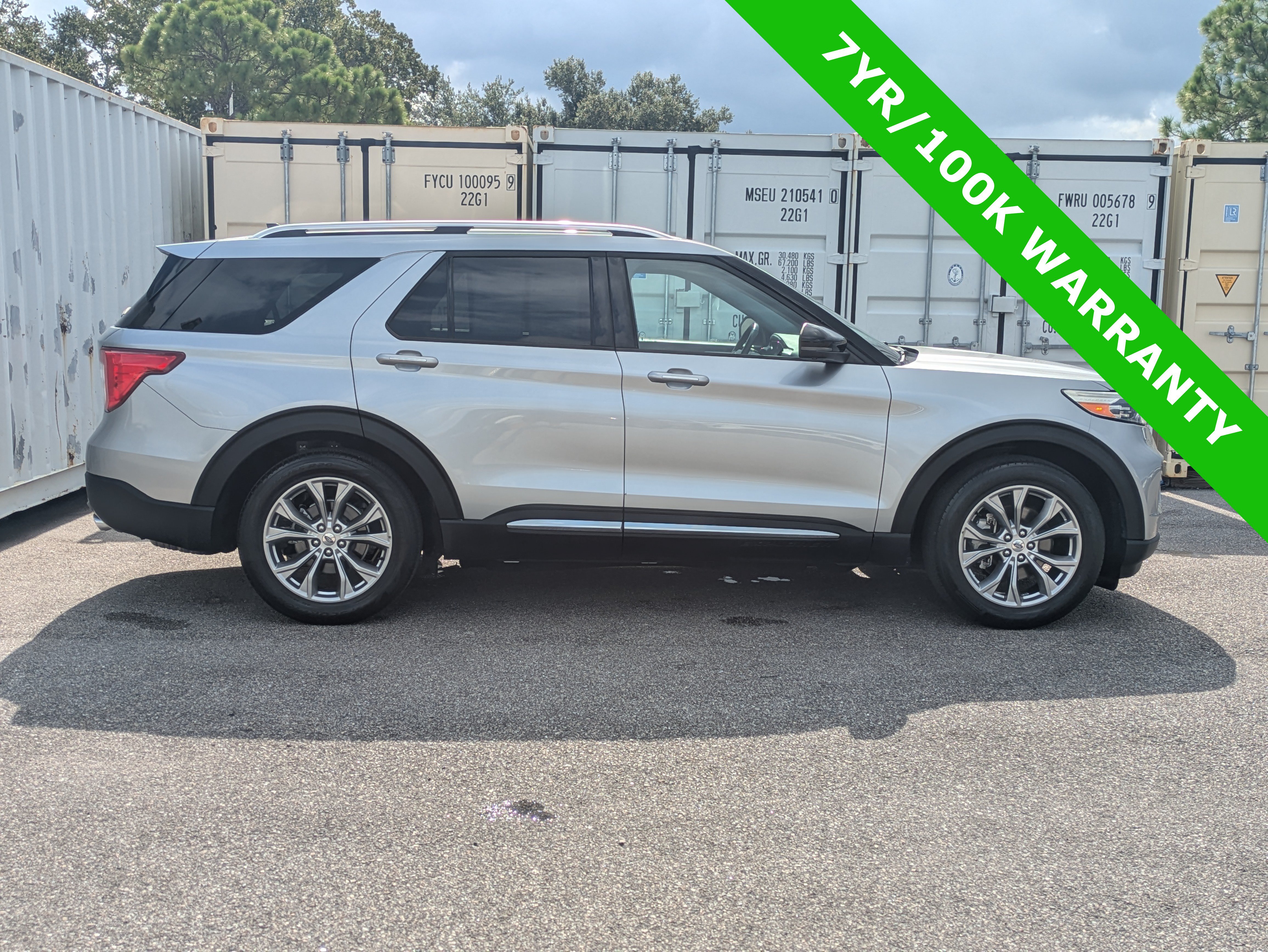 Certified 2022 Ford Explorer Limited w/ Equipment Group 301A RWD image 4