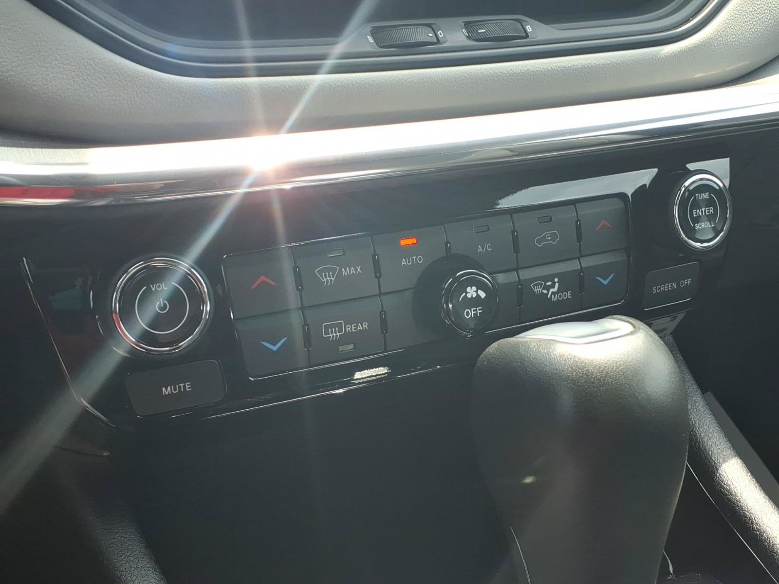 Used 2022 Jeep Compass Limited AWD/4WD image 9