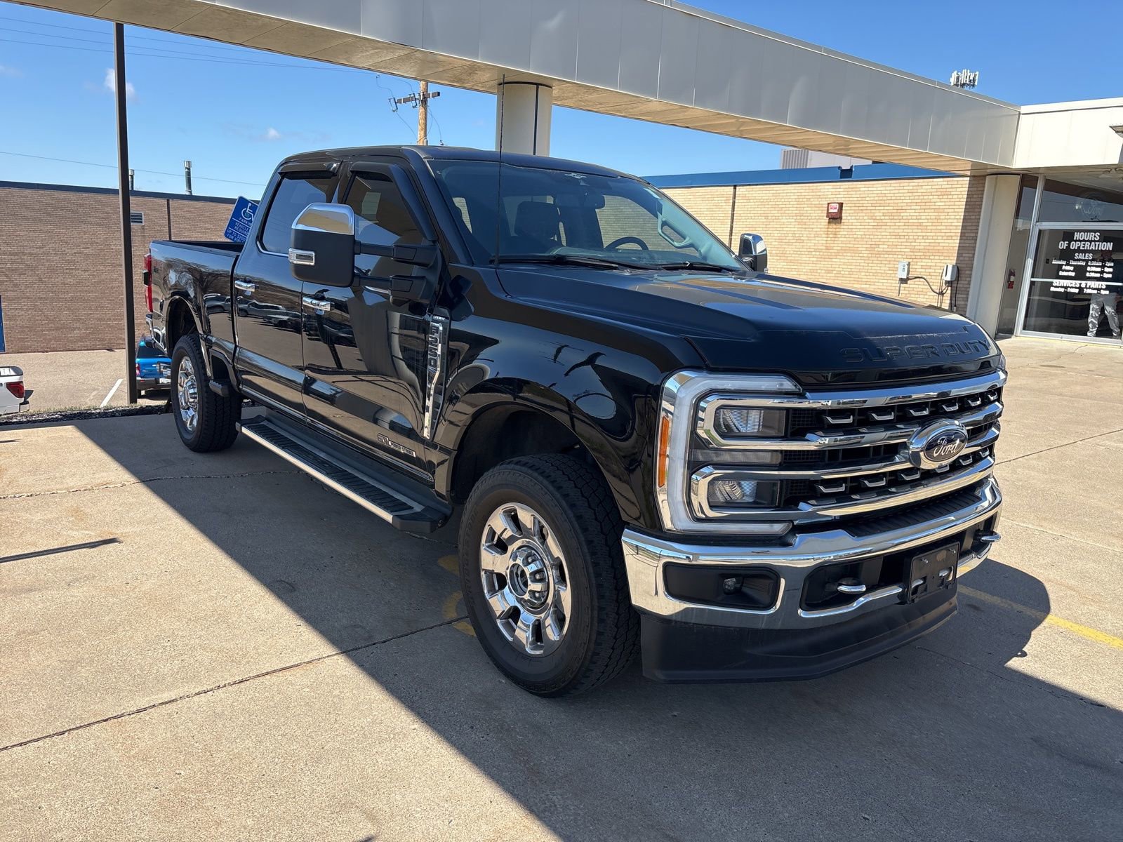 Certified 2023 Ford F250 Lariat w/ Chrome Package image 3