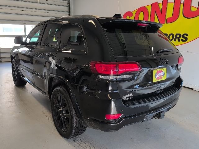 Used 2021 Jeep Grand Cherokee Altitude AWD/4WD image 3