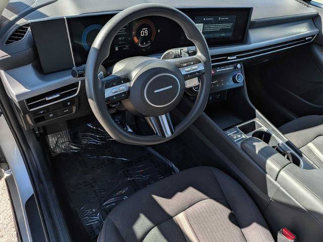 Used 2025 Hyundai Sonata SEL FWD image 2