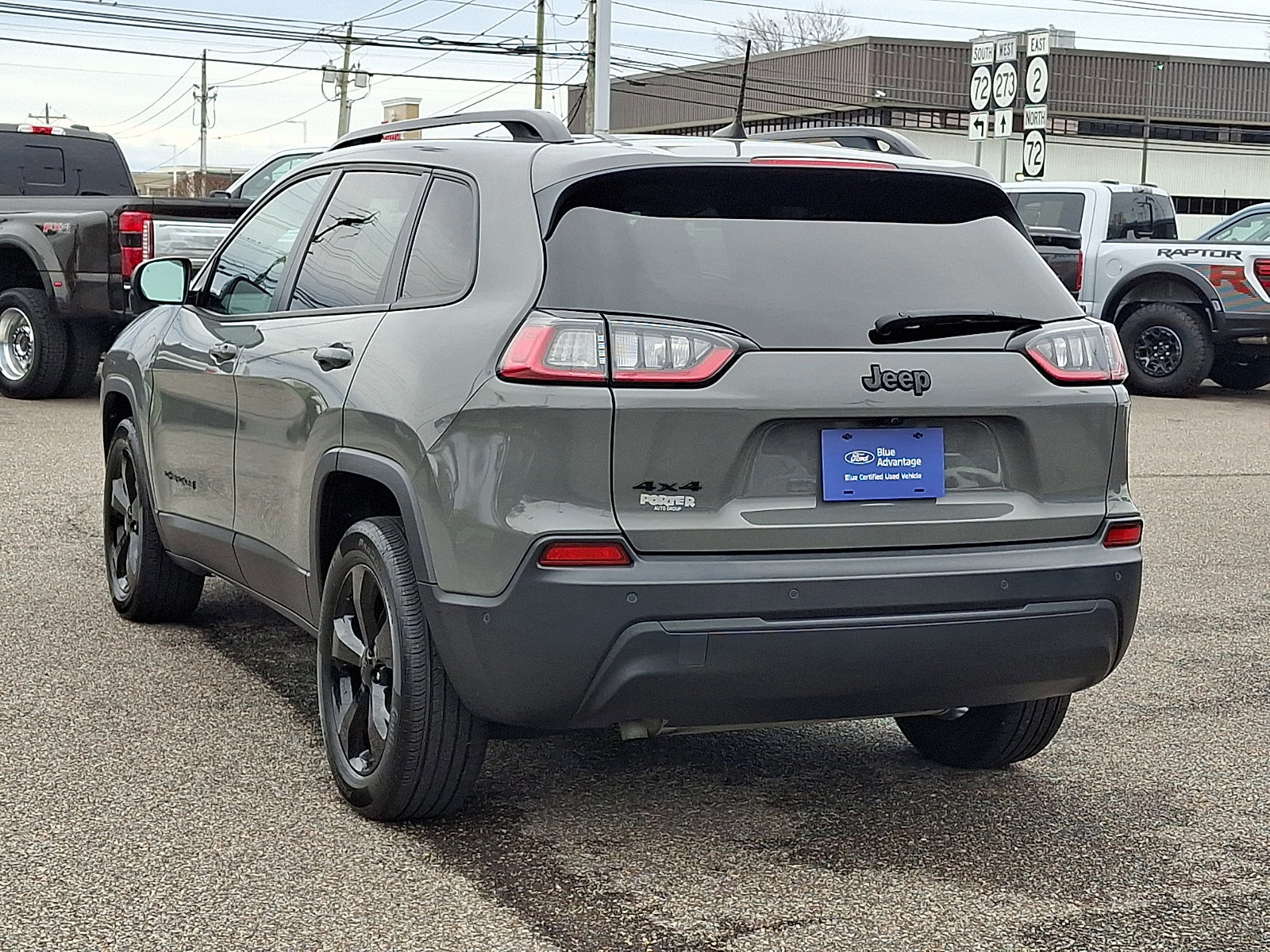 Used 2023 Jeep Cherokee Altitude Lux w/ Lux Elite Package image 4