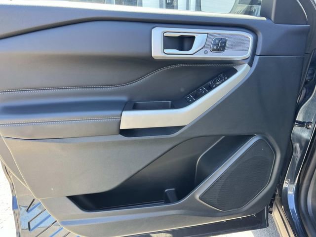 Certified 2023 Ford Explorer Limited w/ Equipment Group 301A image 26