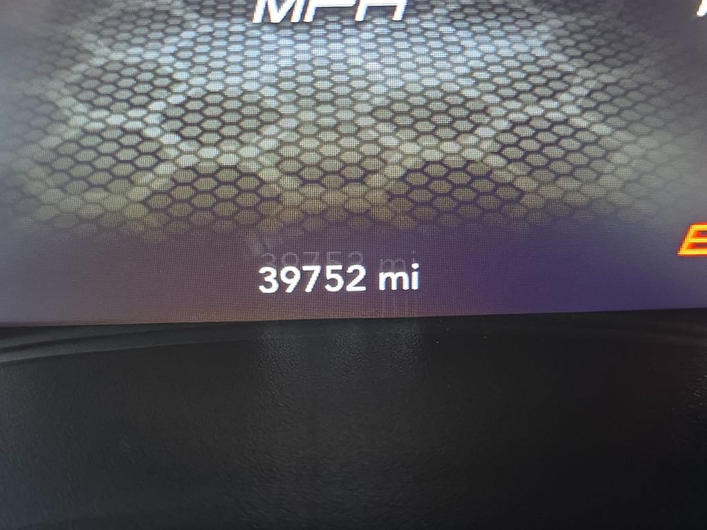 Used 2018 Dodge Charger R/T w/ Plus Group RWD image 25
