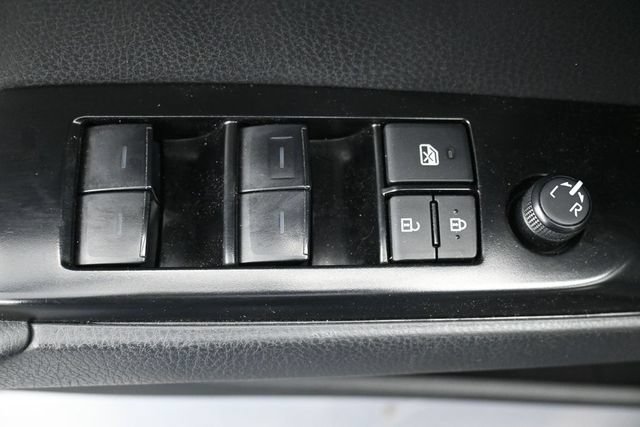 Used 2025 Toyota Camry SE w/ Multimedia Upgrade Package FWD image 13