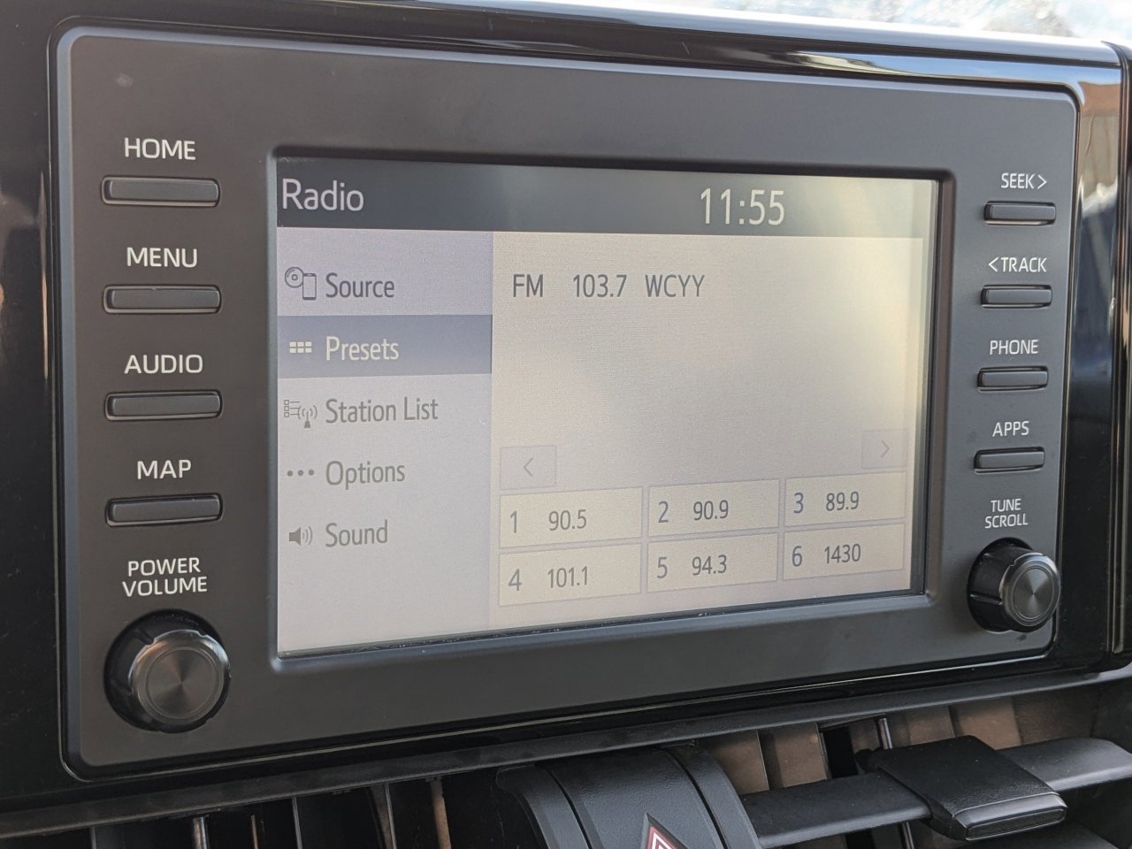 Used 2021 Toyota RAV4 LE image 20