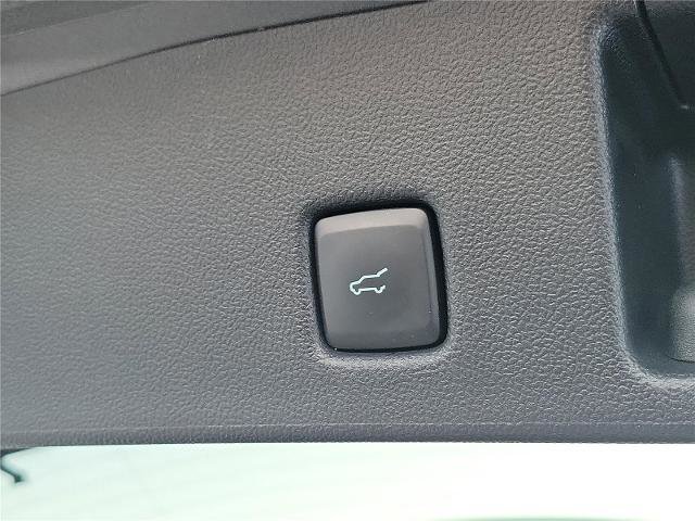 Certified 2022 Ford Escape Titanium w/ Class II Trailer Tow Package image 29