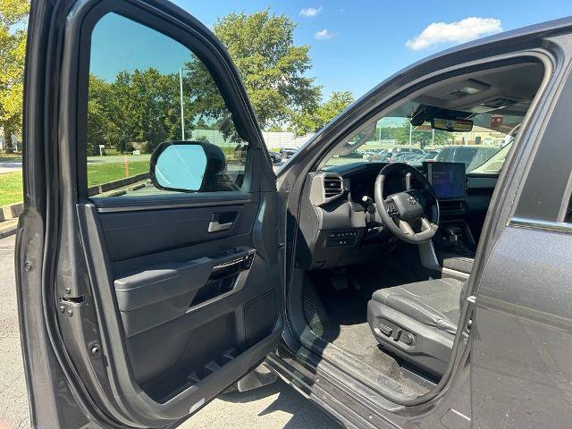 Used 2024 Toyota Tundra Limited AWD/4WD image 10