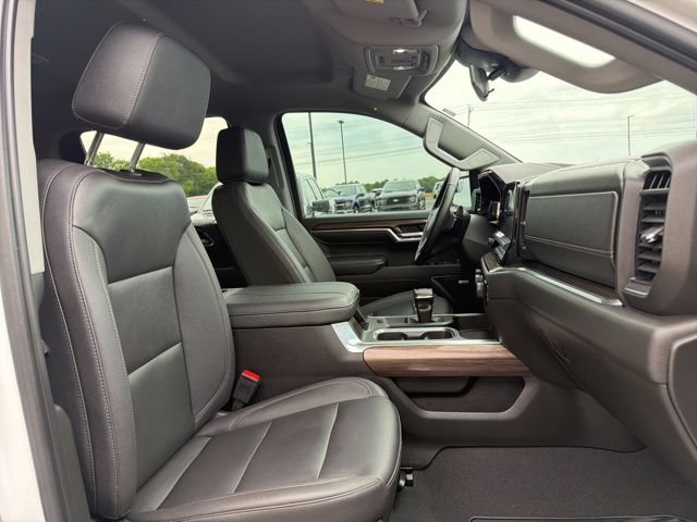 Used 2024 Chevrolet Silverado 1500 RST w/ Convenience Package II AWD/4WD image 26