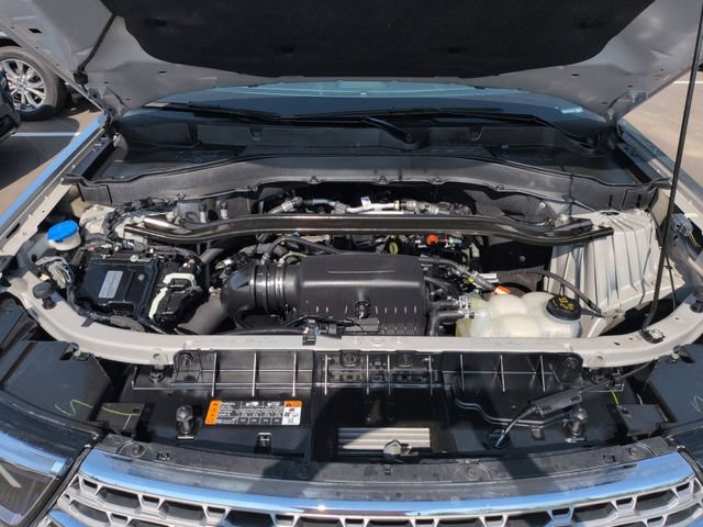 Certified 2023 Ford Explorer Limited w/ Limited Technology Package AWD/4WD image 11